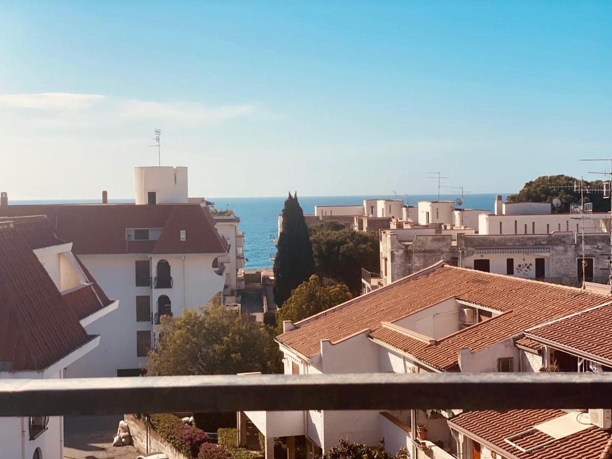 Sea View 2 Bedroom Vacation Apartment Giardini Naxos Luaran gambar