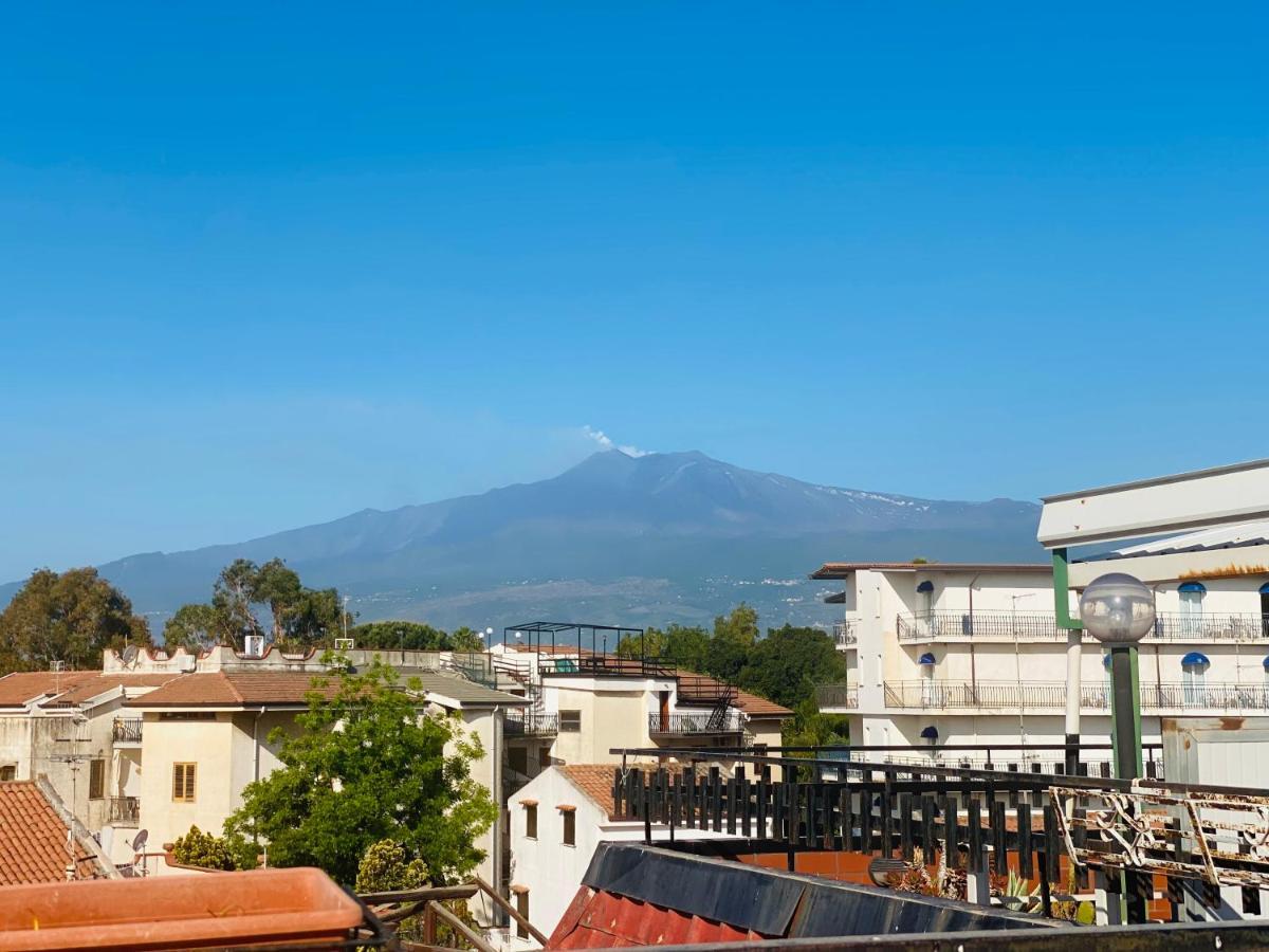 Sea View 2 Bedroom Vacation Apartment Giardini Naxos Luaran gambar
