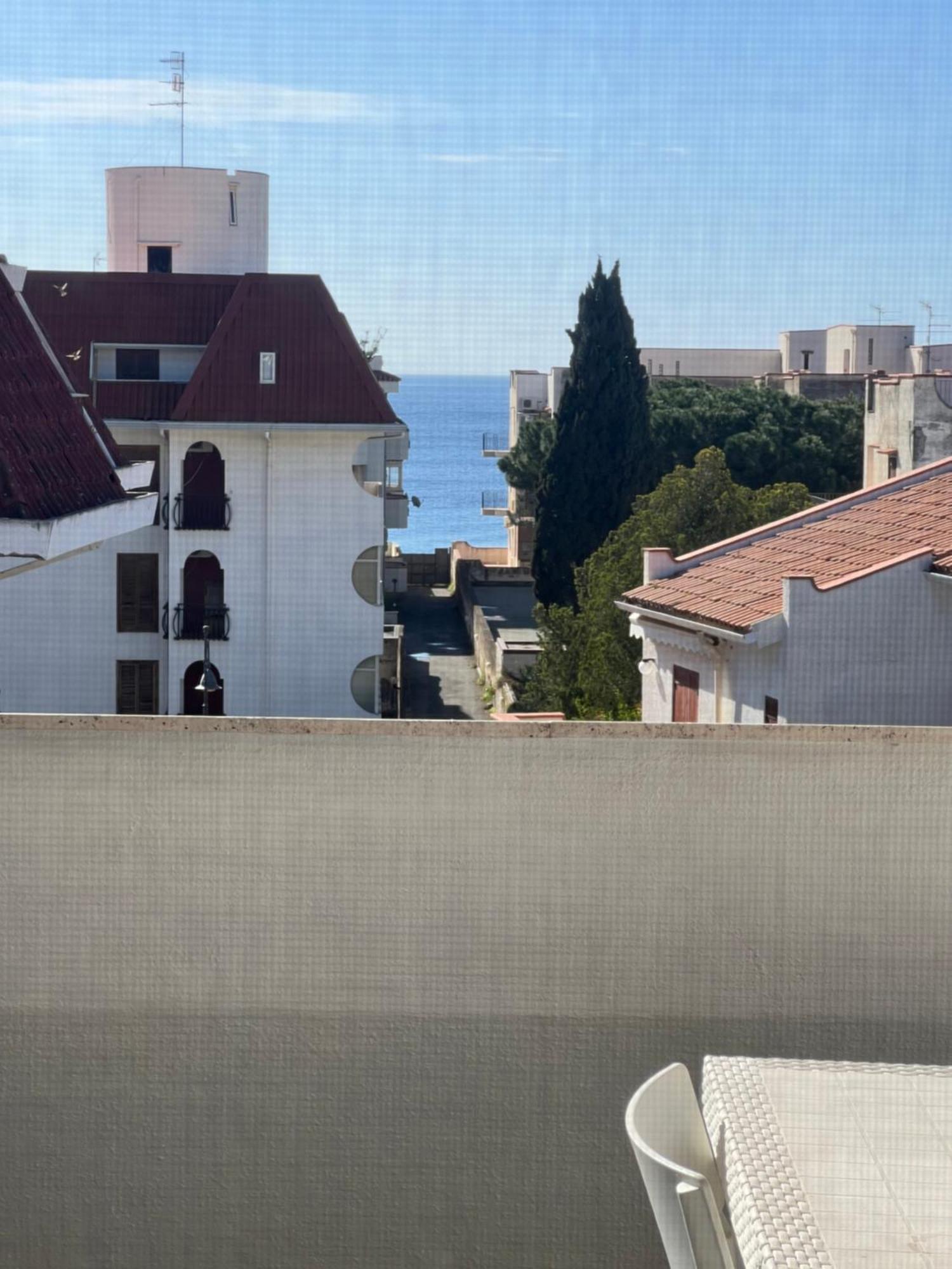 Sea View 2 Bedroom Vacation Apartment Giardini Naxos Luaran gambar